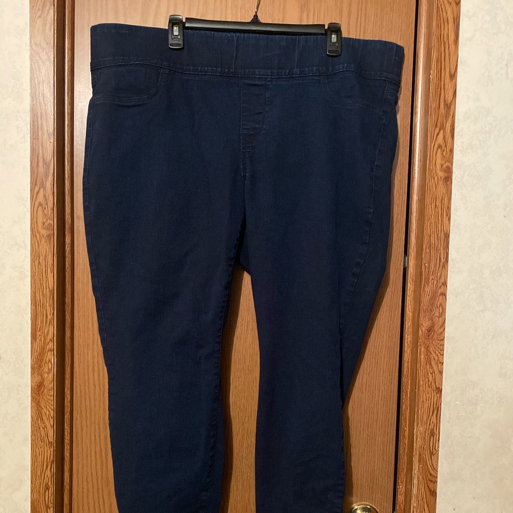 Dark wash, stretch jeans